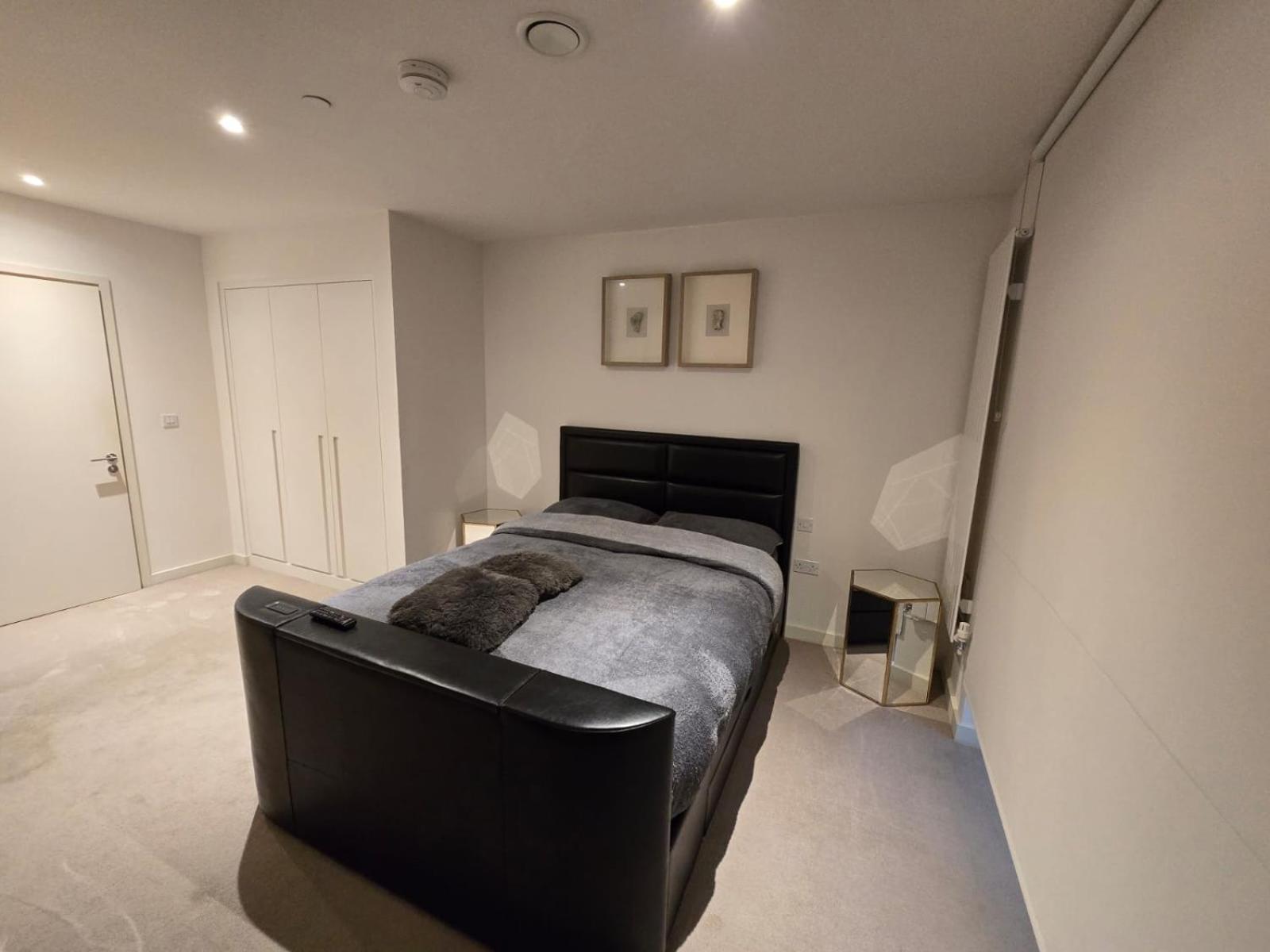 En-suite Toilet In Private Excel Airport Royal Wharf Alloggio in famiglia